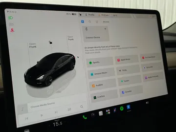 2023 Tesla Model 3 - image 25