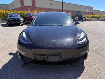 2023 Tesla Model 3 - image 2