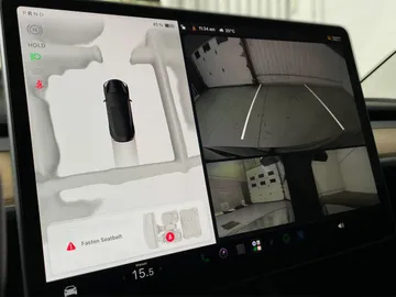 2023 Tesla Model 3 - image 26