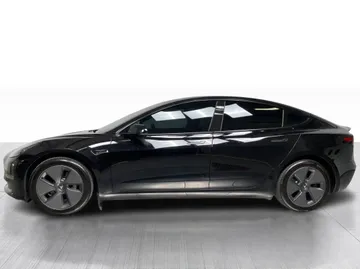 2023 Tesla Model 3 - image 10