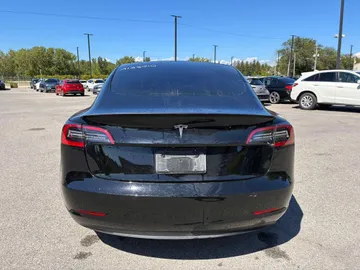 2023 Tesla Model 3 - image 4