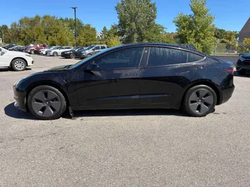 2023 Tesla Model 3 - image 6
