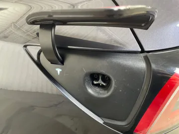 2023 Tesla Model 3 - image 19