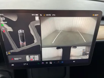 2023 Tesla Model 3 - image 21