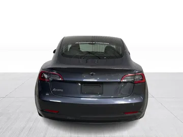2023 Tesla Model 3 - image 12