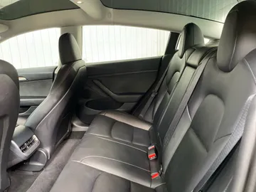 2023 Tesla Model 3 - image 15