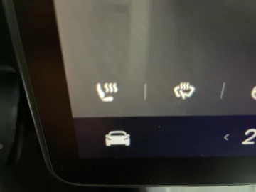 2023 Tesla Model 3 - image 24