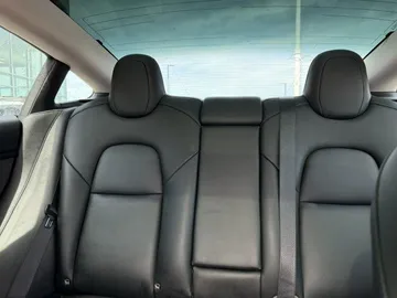 2023 Tesla Model 3 - image 8