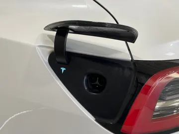 2023 Tesla Model 3 - image 27
