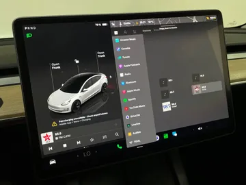 2023 Tesla Model 3 - image 24