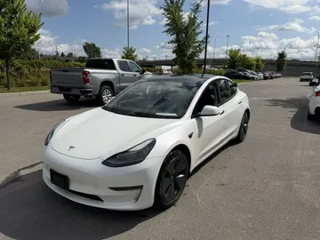 2023 Tesla Model 3 - image 3