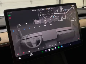 2023 Tesla Model 3 - image 18