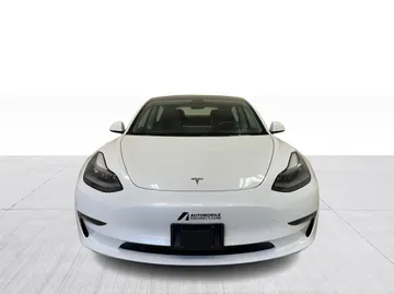 2023 Tesla Model 3 - image 8