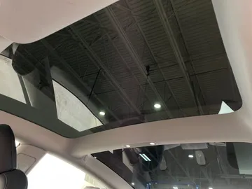 2023 Tesla Model 3 - image 6