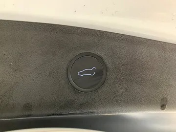 2023 Tesla Model 3 - image 19