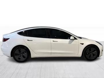2023 Tesla Model 3 - image 2