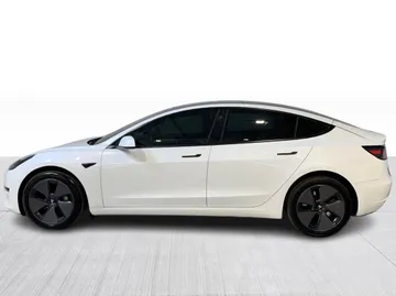 2023 Tesla Model 3 - image 9