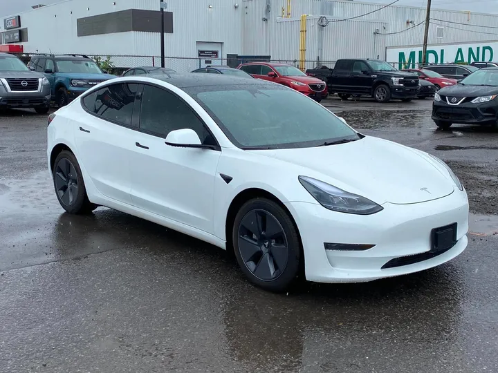 2023 Tesla Model 3 - image principale