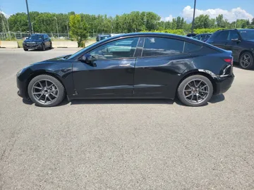 2023 Tesla Model 3 - image 6