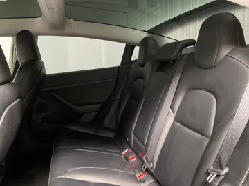 2023 Tesla Model 3 - image 15