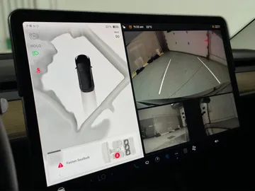 2023 Tesla Model 3 - image 26