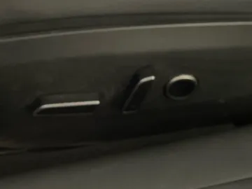 2023 Tesla Model 3 - image 22