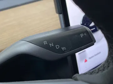 2023 Tesla Model 3 - image 31