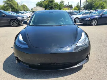2023 Tesla Model 3 - image 2
