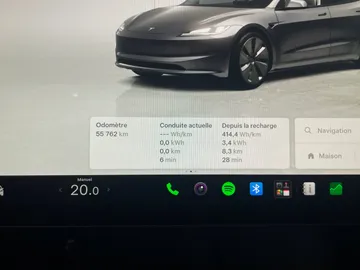 2024 Tesla Model 3 - image 15