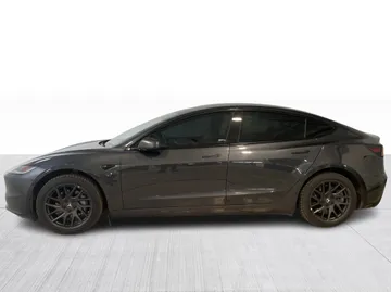 2024 Tesla Model 3 - image 4