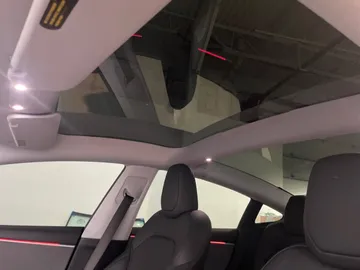 2024 Tesla Model 3 - image 12
