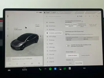 2024 Tesla Model 3 - image 29