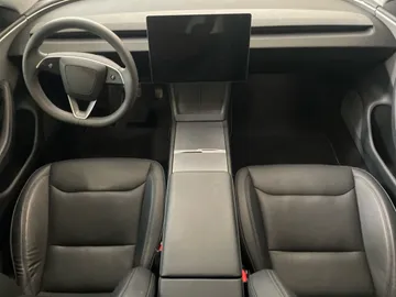 2024 Tesla Model 3 - image 21