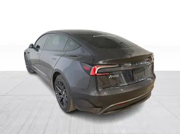 2024 Tesla Model 3 - image 6