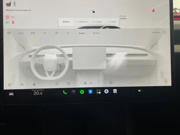 2024 Tesla Model 3 - image 24