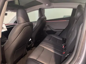 2024 Tesla Model 3 - image 11