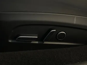 2024 Tesla Model 3 - image 18