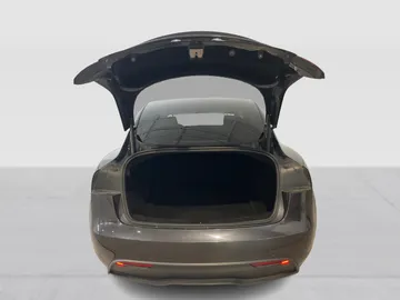 2024 Tesla Model 3 - image 13