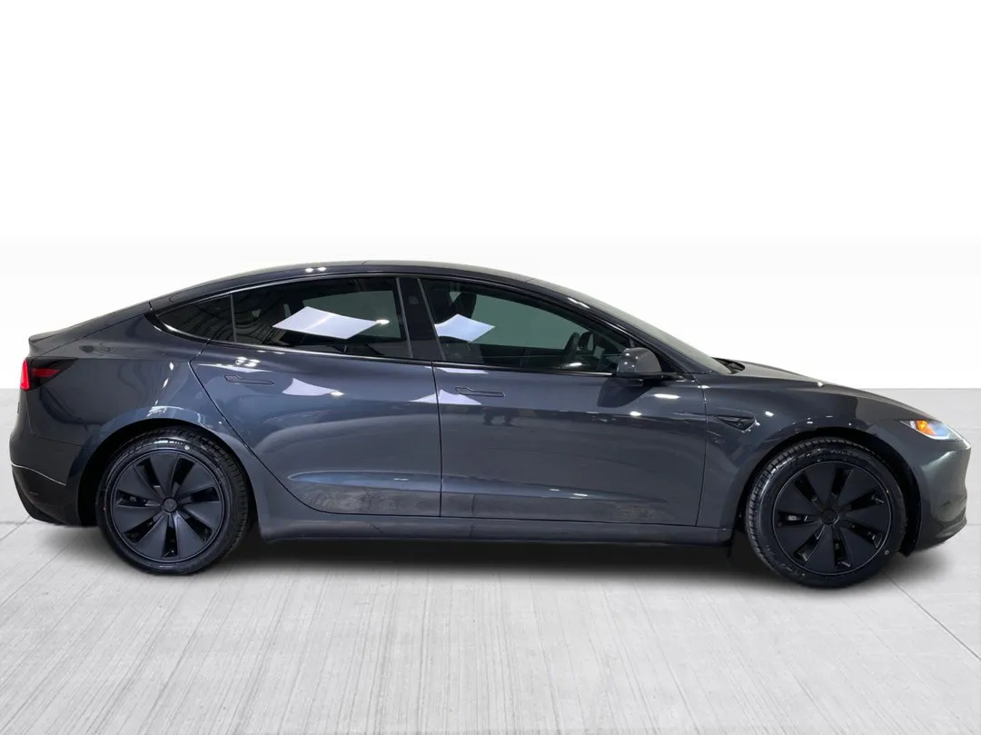2024 Tesla Model 3 — photo 2