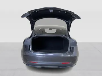 2024 Tesla Model 3 - image 13