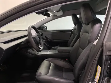 2024 Tesla Model 3 - image 3