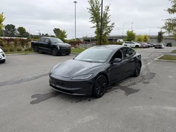 2024 Tesla Model 3 - image 3