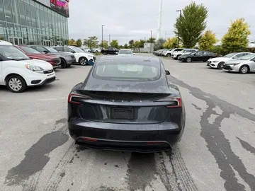 2024 Tesla Model 3 - image 4