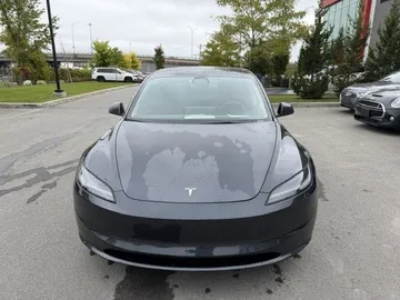 2024 Tesla Model 3 - image 2