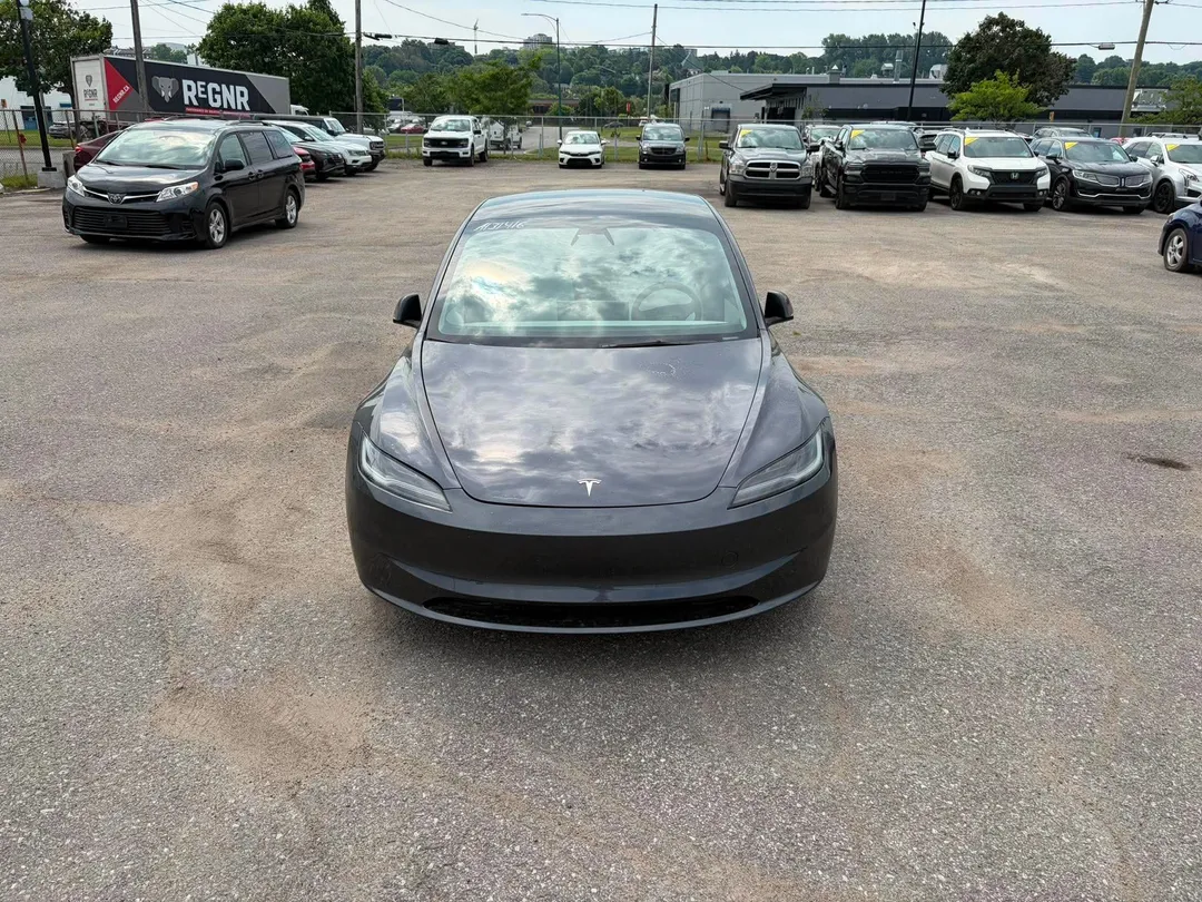 2024 Tesla Model 3 — photo 2