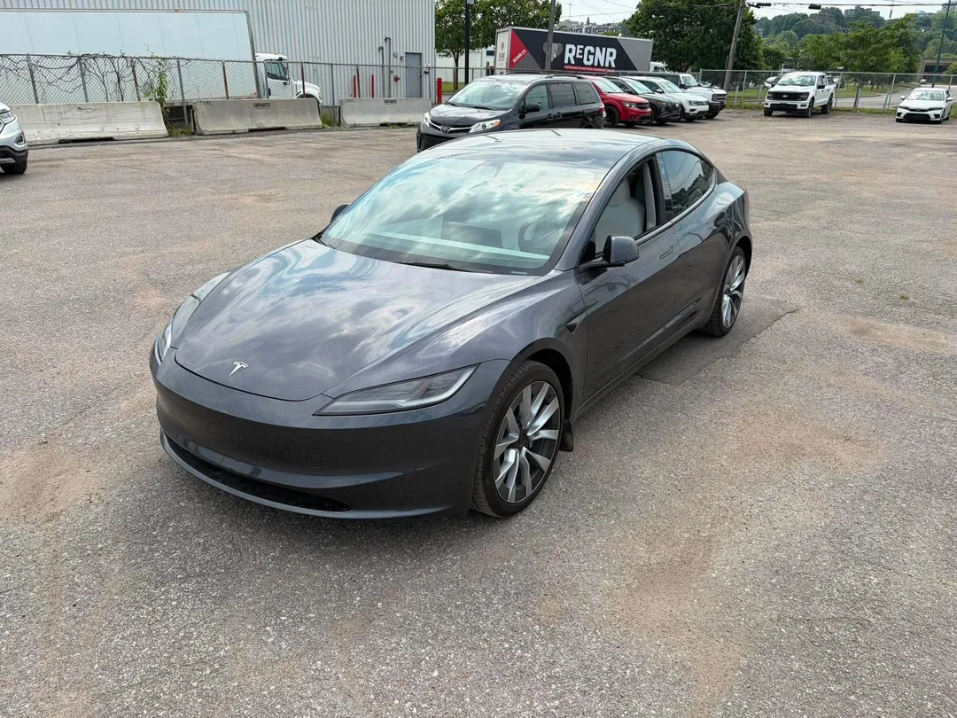 2024 Tesla Model 3 — photo 3