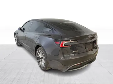 2024 Tesla Model 3 - image 6