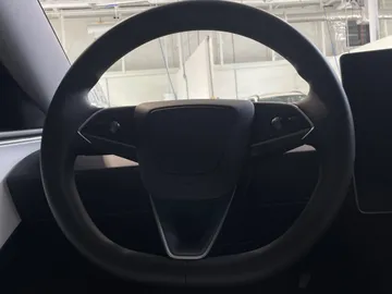 2024 Tesla Model 3 - image 16