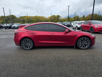 2024 Tesla Model 3 - image 6