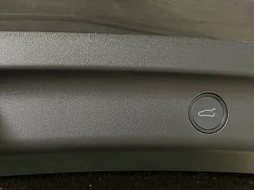 2023 Tesla Model Y - image 26